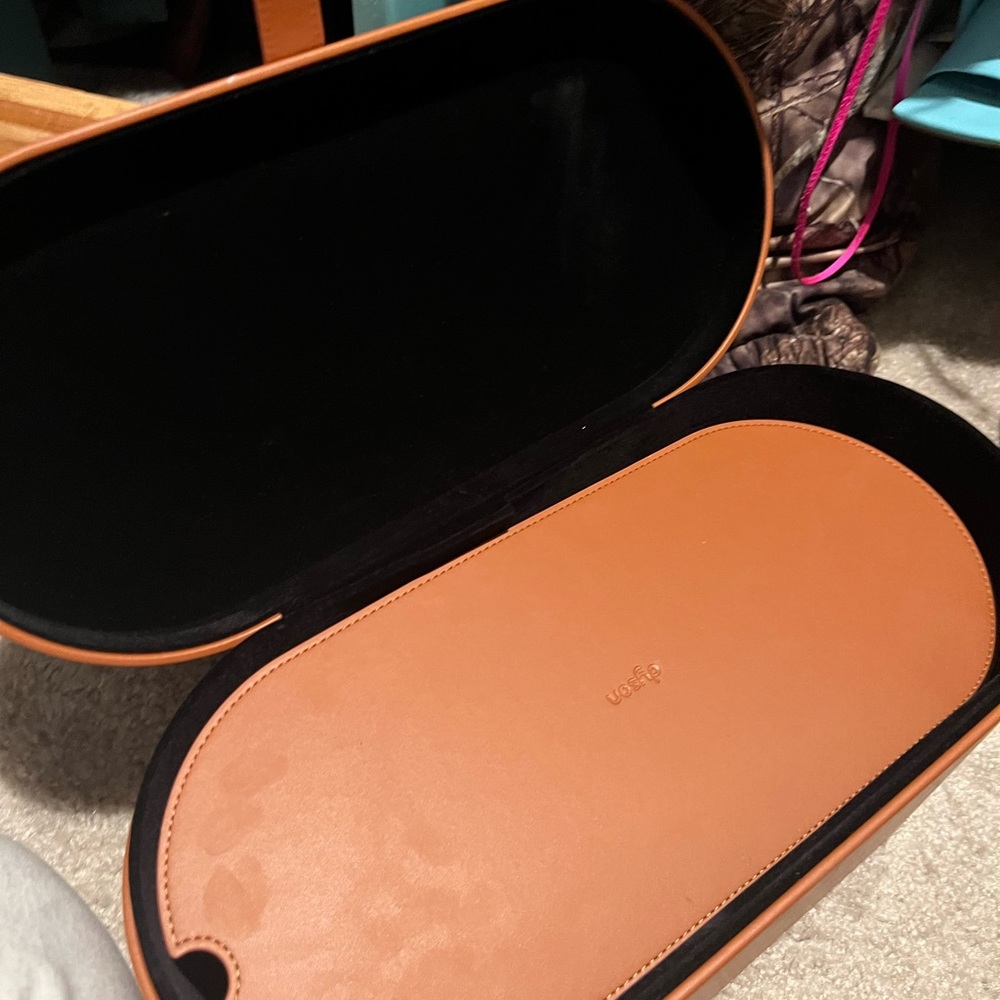 Dyson Airwrap Leather Box View 2